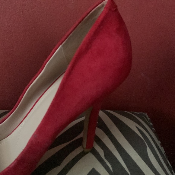 Beautiful Ref Suede Shoes, Charles by Charles David - Picture 9 of 11